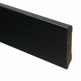 Rechte Moderne plint RAL 9005 70mmx12mm á 240cm