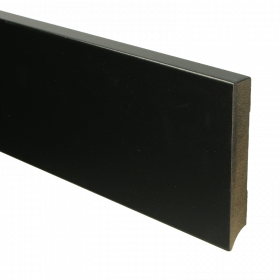 Rechte Moderne plint RAL 9005 120mmx18mm á 240cm